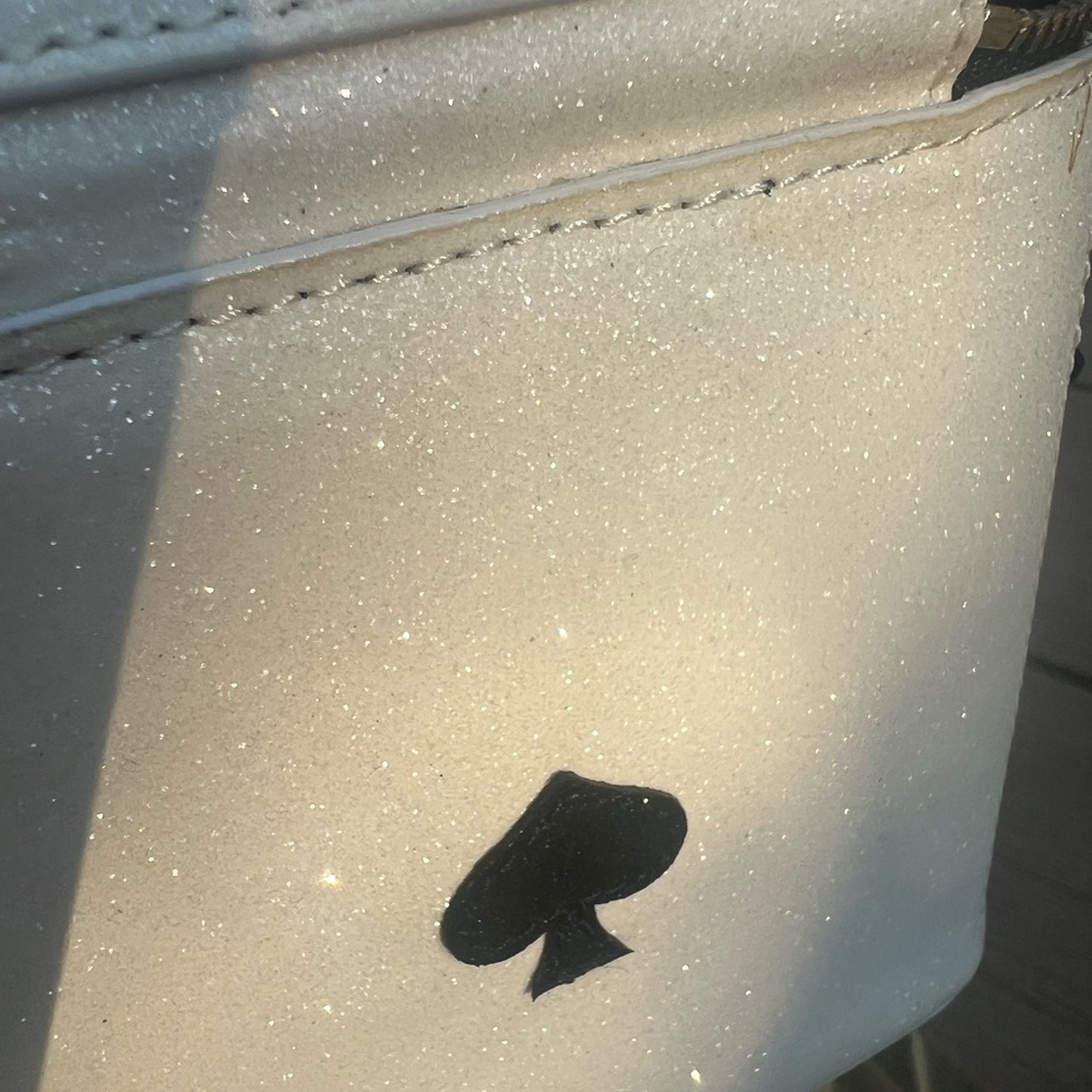 White Dice-Shaped Handbag with Black Dots - Picture 6 of 9